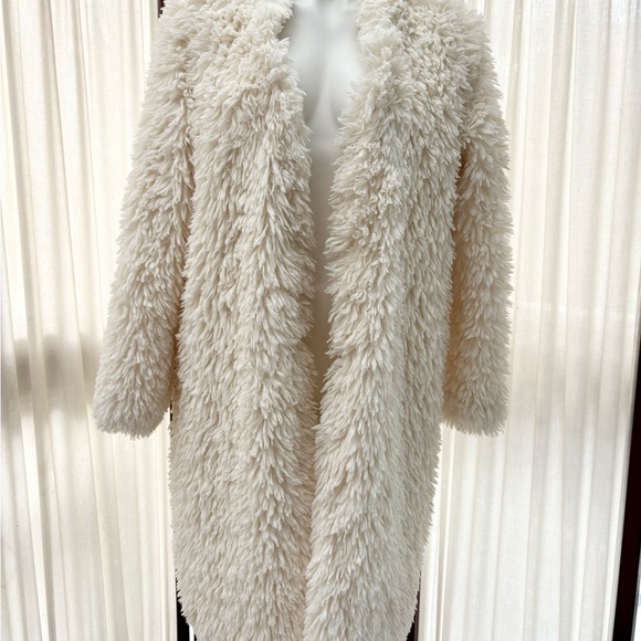 Rue21 Jackets & Blazers - Rue21 Cream Teddy Jacket